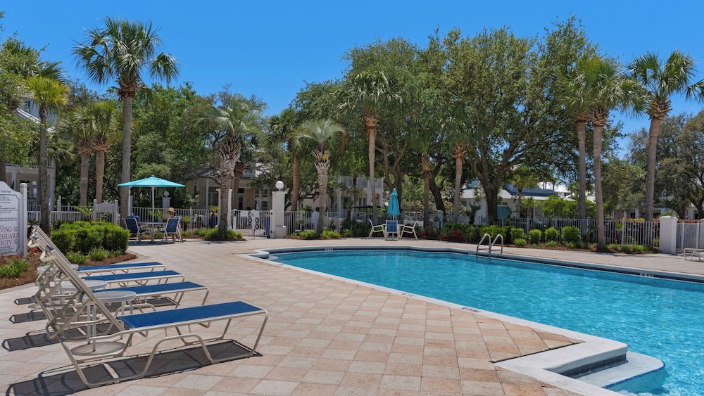 Lakefront Haven in Carillon Beach