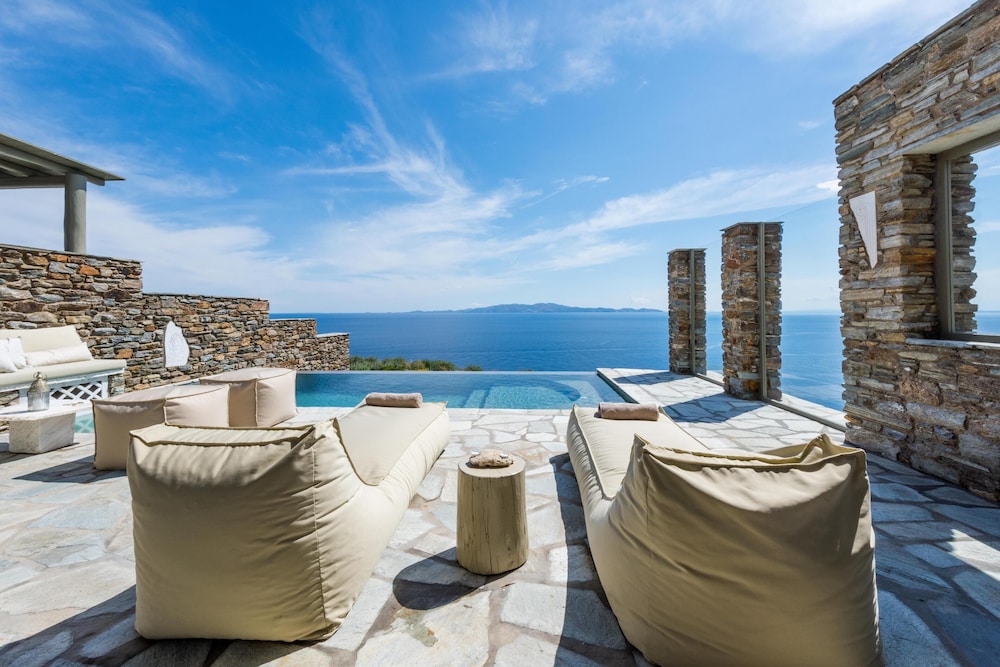 Vathi Bleu Private Villas