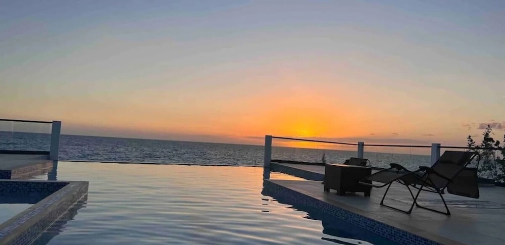 KRP - Luxury 7 B R Villa Whitehouse Jamaica