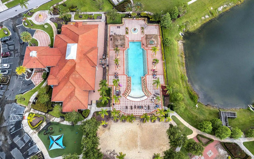 Spacious 12br Family Villa Near Disney Bella Vida