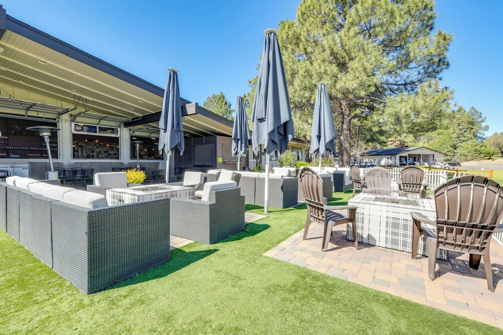 Townhome Near Dtwn Flagstaff: Grill, Golf & Relax!