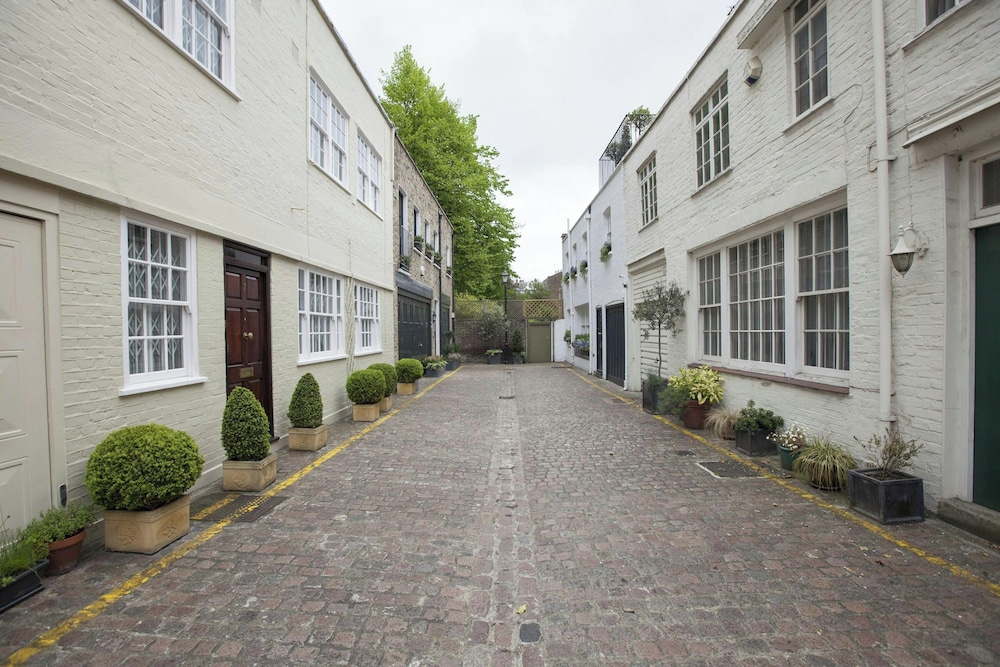 Ossington Street by Onefinestay