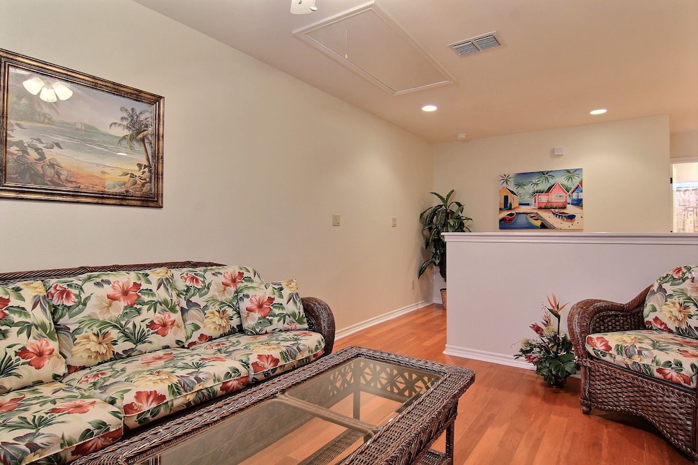 Maria s Beach Getaway GSC1