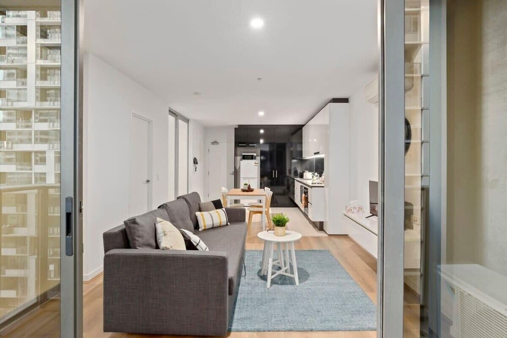 Cozy & Charming 2BR Stay, Free Parking