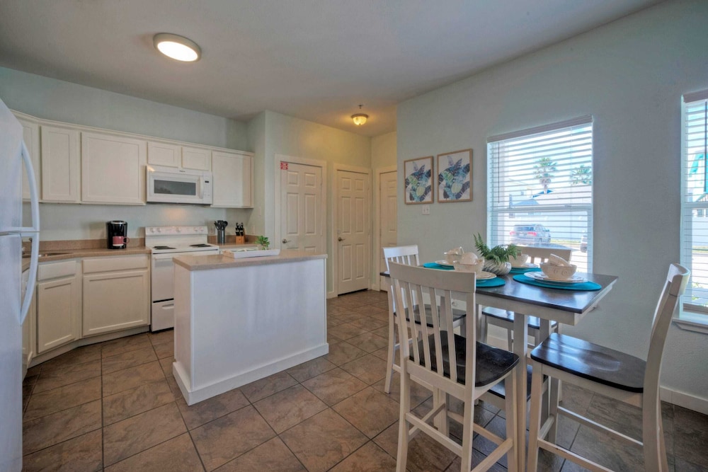 Sleeps 10 Two Condos. Pet-friendly + Beach Access