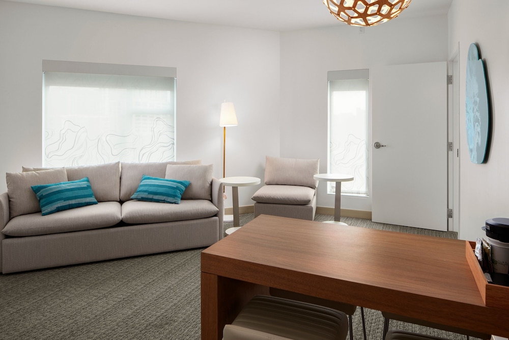 Fort Myers Vacations - Element Charlotte Uptown - Property Image 33