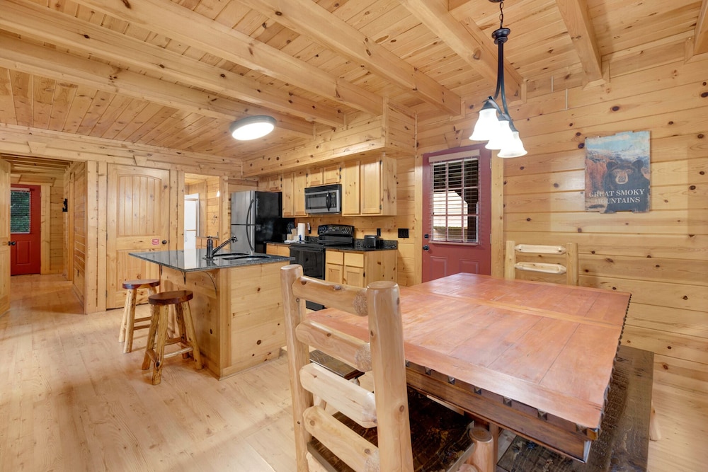 3 BDR Log Cabin in Cozy Resort w/ Private Hot Tub view 2