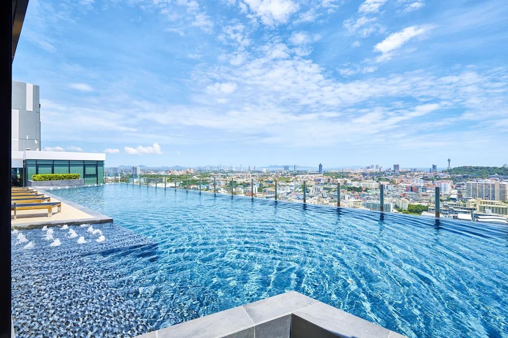 The Base Pattaya by Smart Delight
