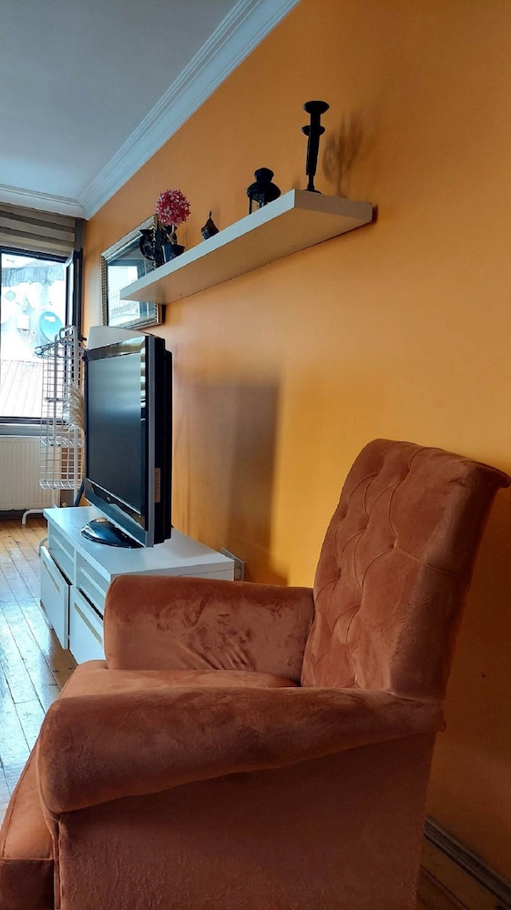 Green Bird Süit - Image 63