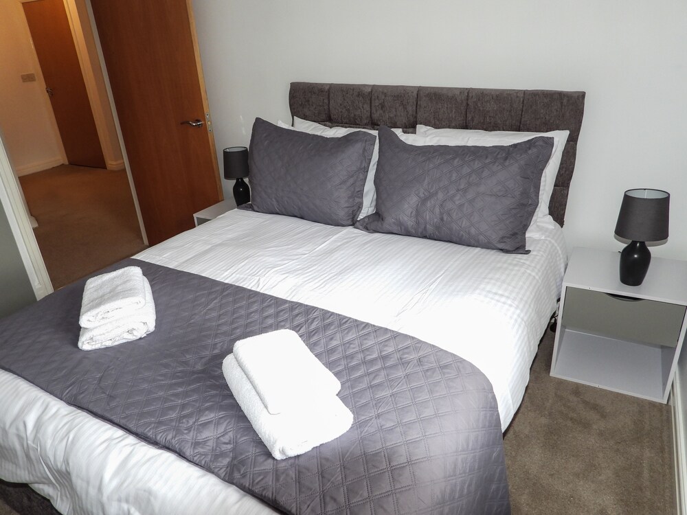 Beautiful 2-bed Apartment in Poulton-le-fylde view 3