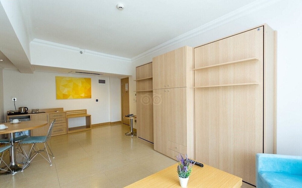 Aurasia Deluxe Hotel - Image 19