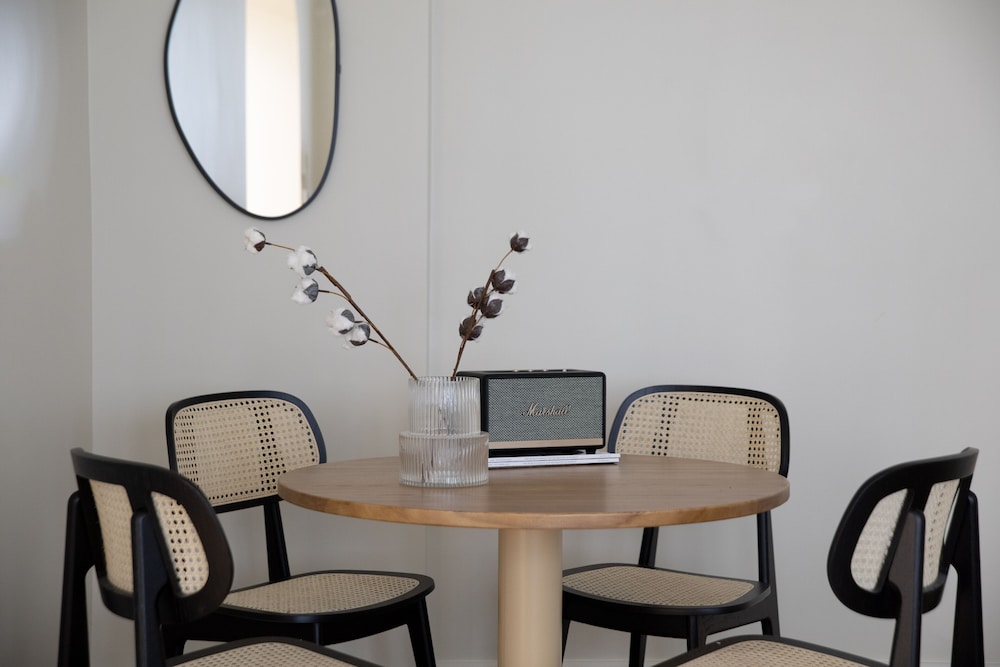 Gulaid House Knightsbridge by Bob W London