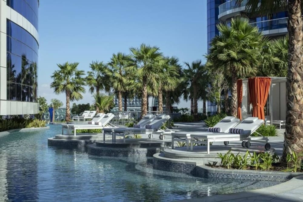 Venduras Cozy 3BR at Damac Tower
