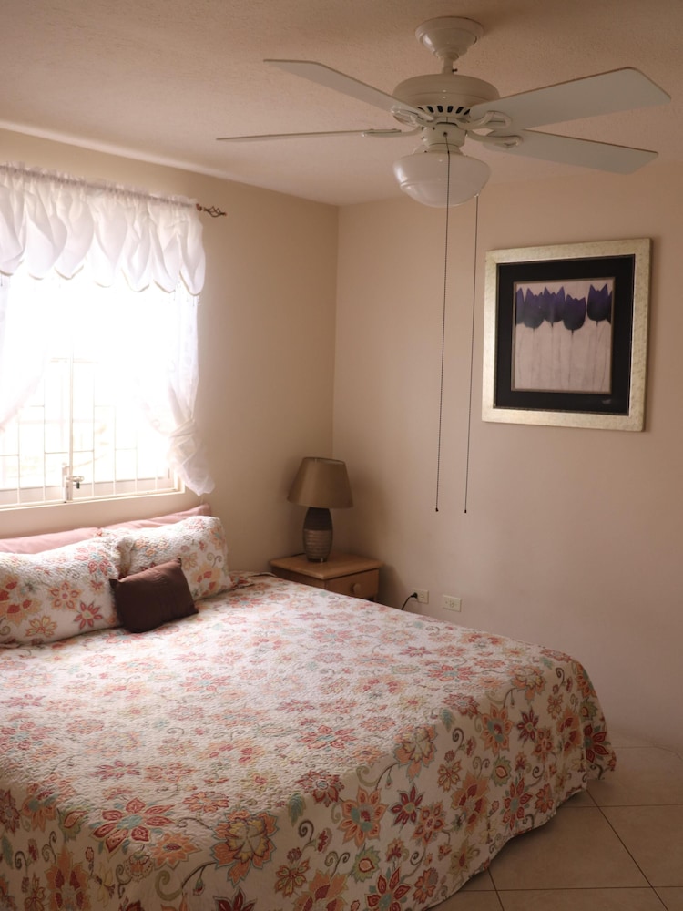 Hibiscus 3-bed Suite at Sungold House Barbados view 2