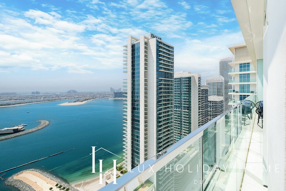 LUX The Atlantis Palm View Suite