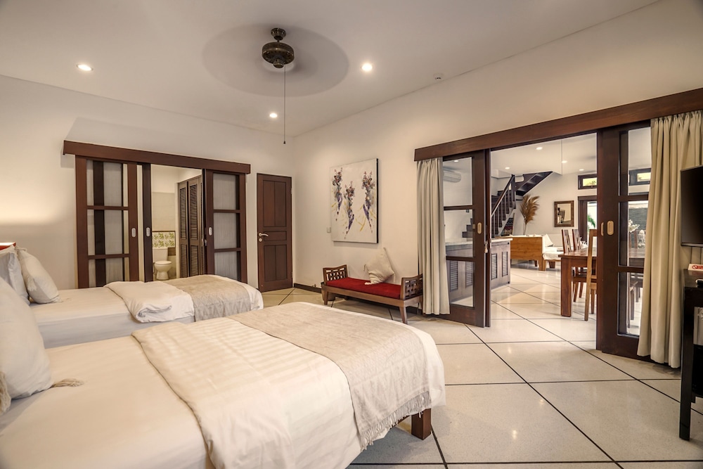 Villa Gading by Alfred in Bali - Stunning 4BD Villa in the Heart of Seminyak Beach