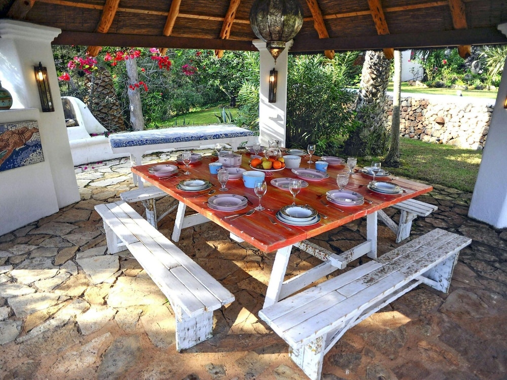Holiday Home With Alfresco Dinning