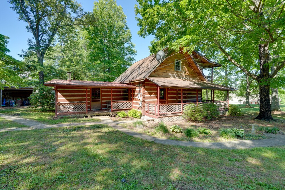 Porch & Fire Pit: Family-friendly Afton Cabin! view 2