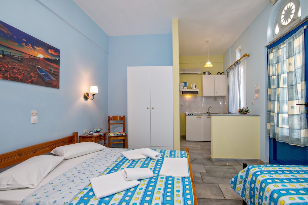IRINI STUDIOS IN TINOS view 4
