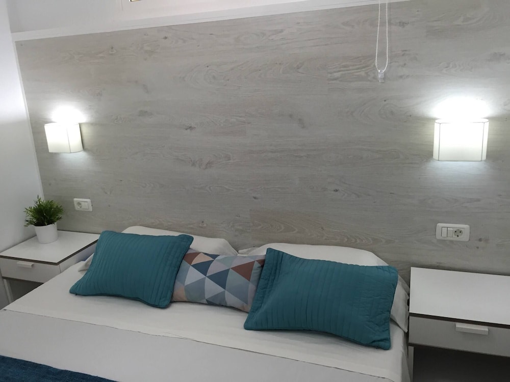 Delicious Los Cristianos,achacay,2bdr & 2bathr Beach Close Wifi Free