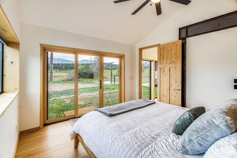 Stunning 14er Views! Private 6-acre Salida Retreat