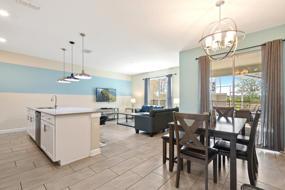 Cozy Disney Retreat With Private Pool & Water Park