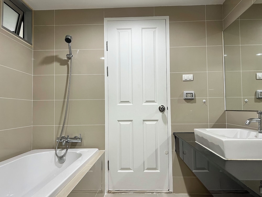 Belle Rama9 Boutique Apartments