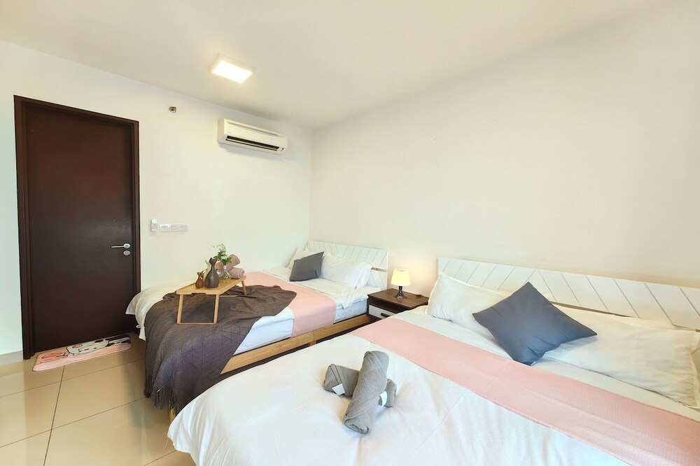 Trefoil @ Setia City Condotel