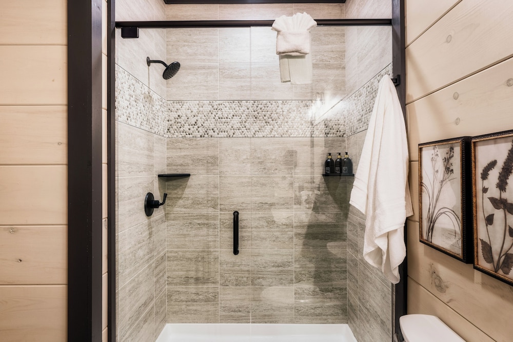 Smith Creek Reserve Luxury Cabins