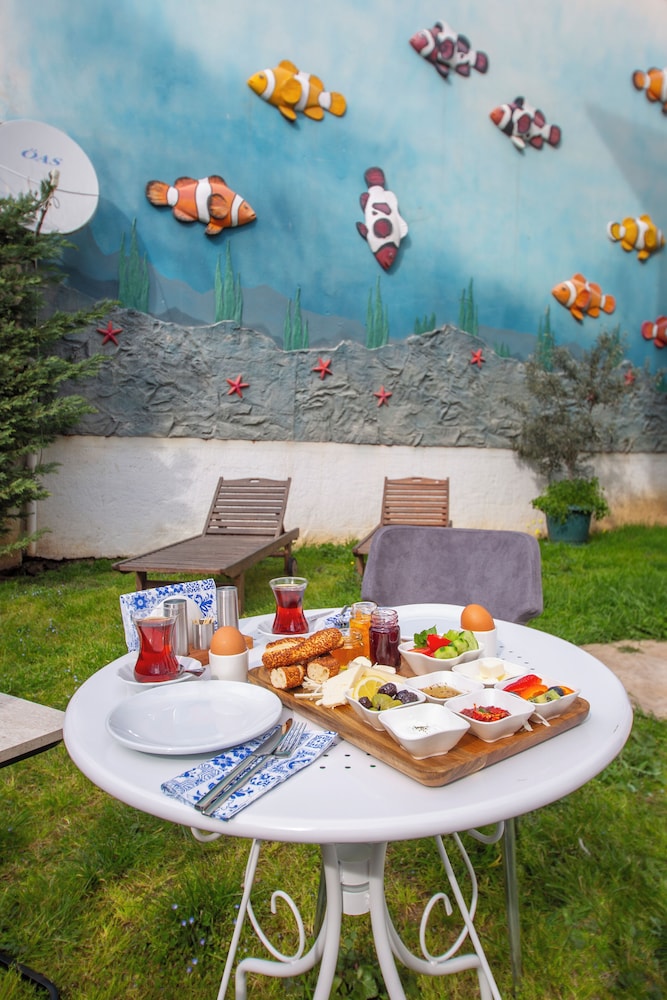 poseidon kınalıada pansiyon