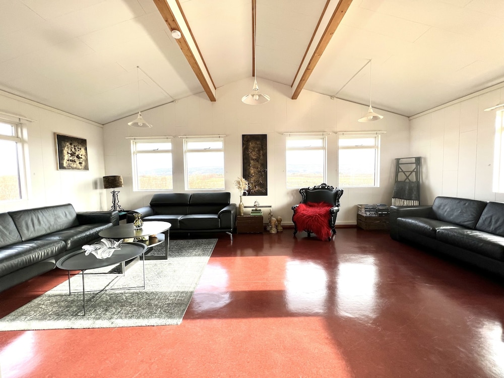 Langahlíð Guesthouse