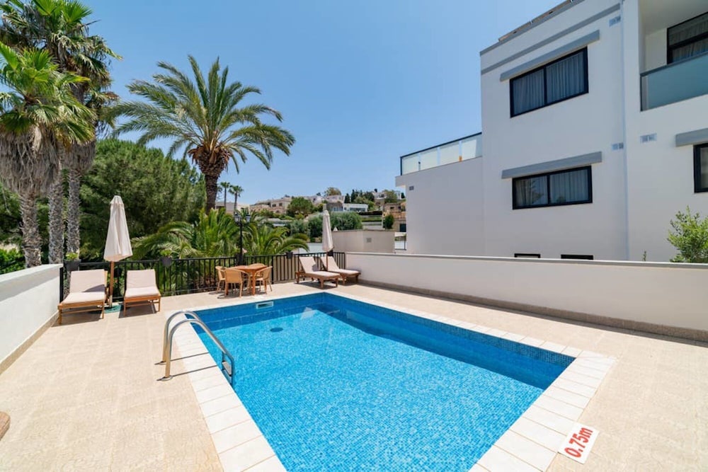 Villa Narcis 2 Bedroom Villa With own Private Pool view 3