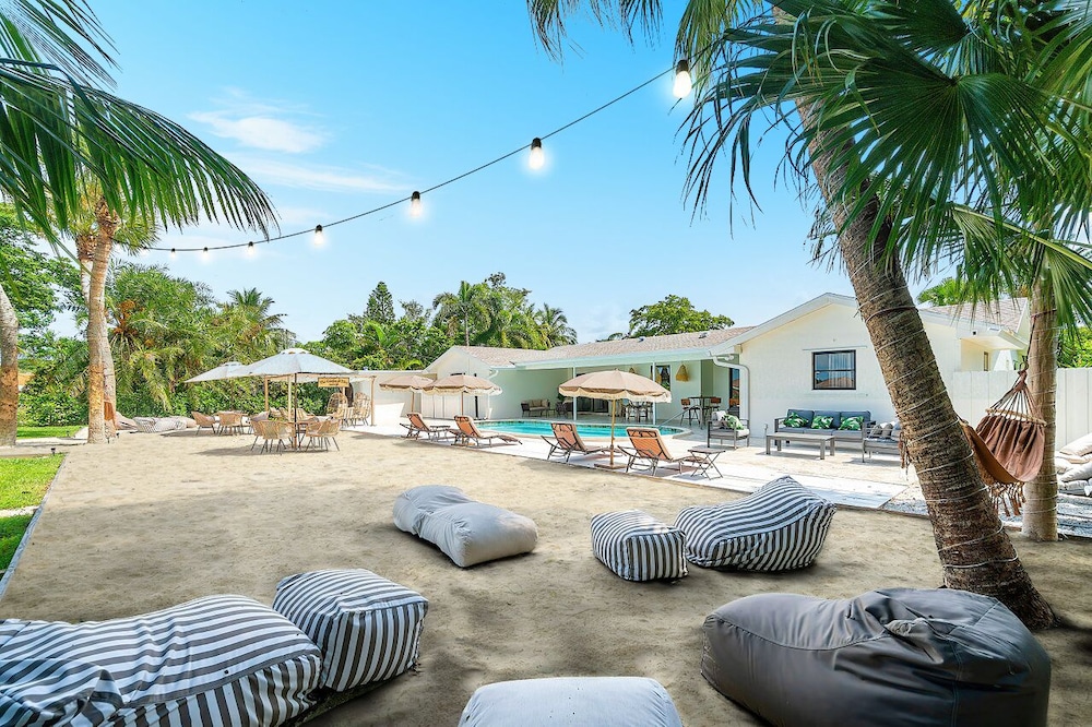 The Garden of Eden | Beautiful Villa w/ Pool & Game Room