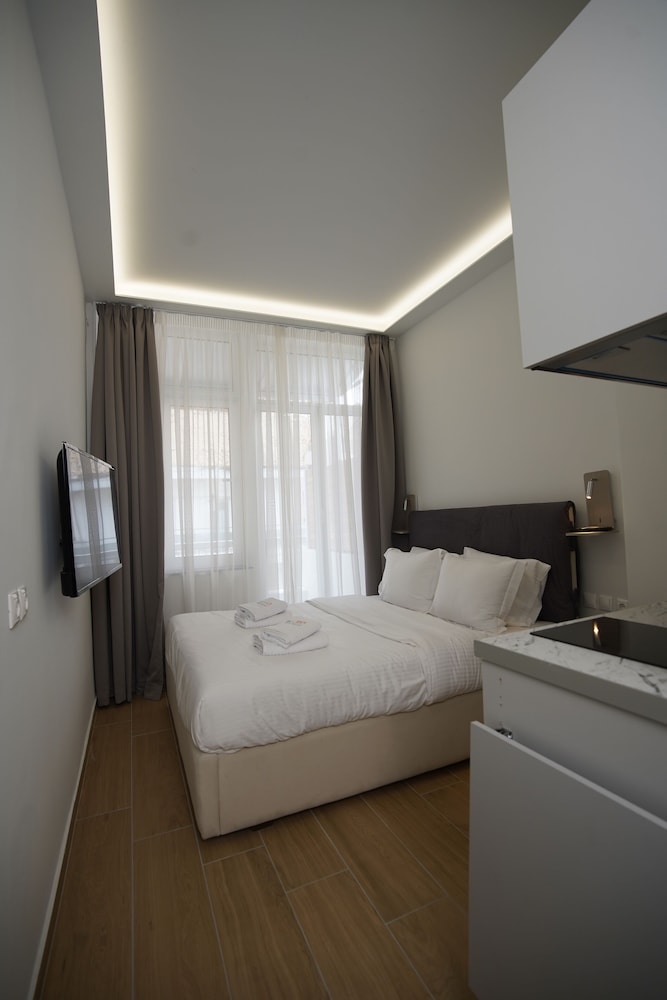 Tip Top Suites