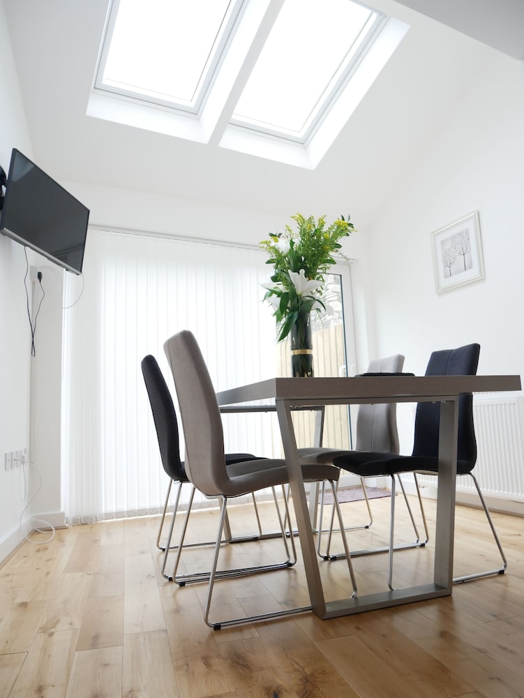 Lower Gill Gardens Penthouse