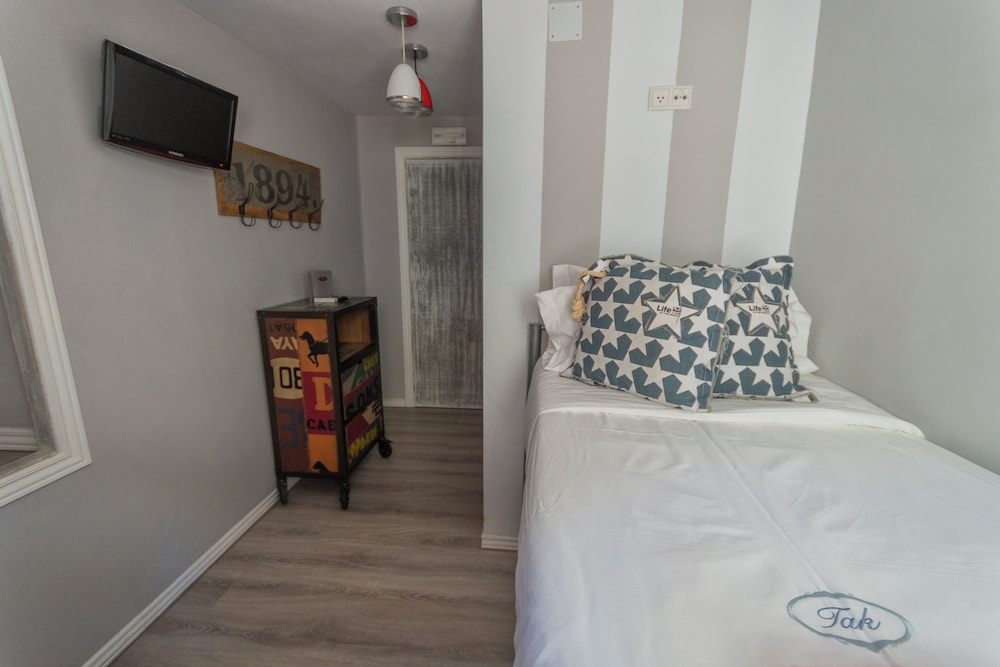 TAK Boutique Marbella Old Town with Parking