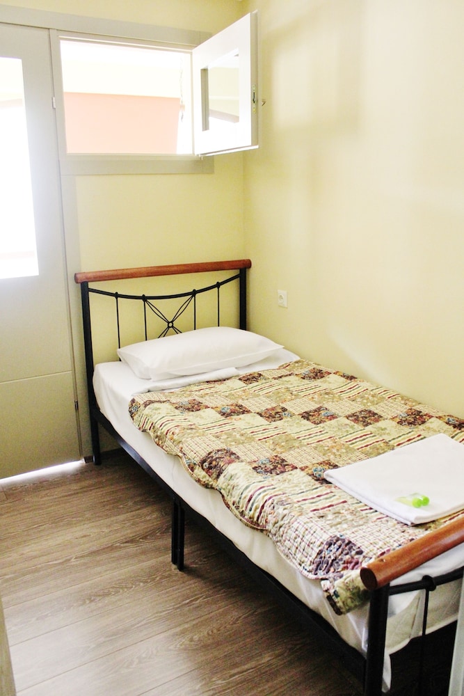 Red Fox Guesthouse