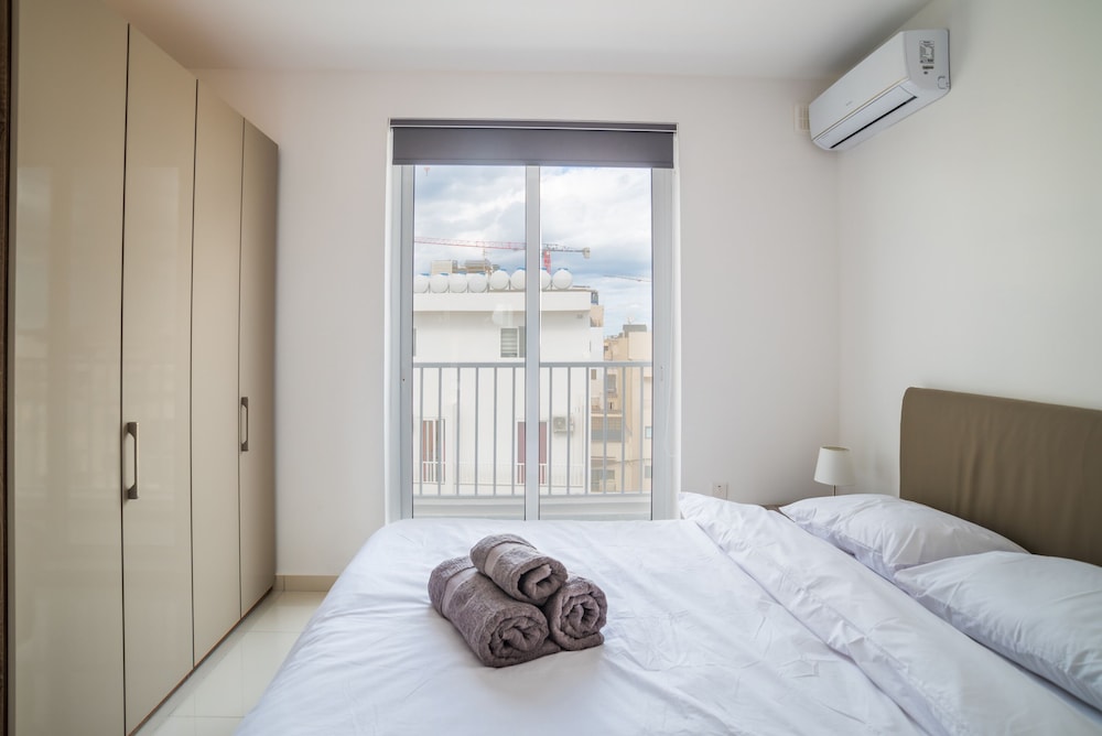 Saint Julian's Penthouse Apartment photo 3
