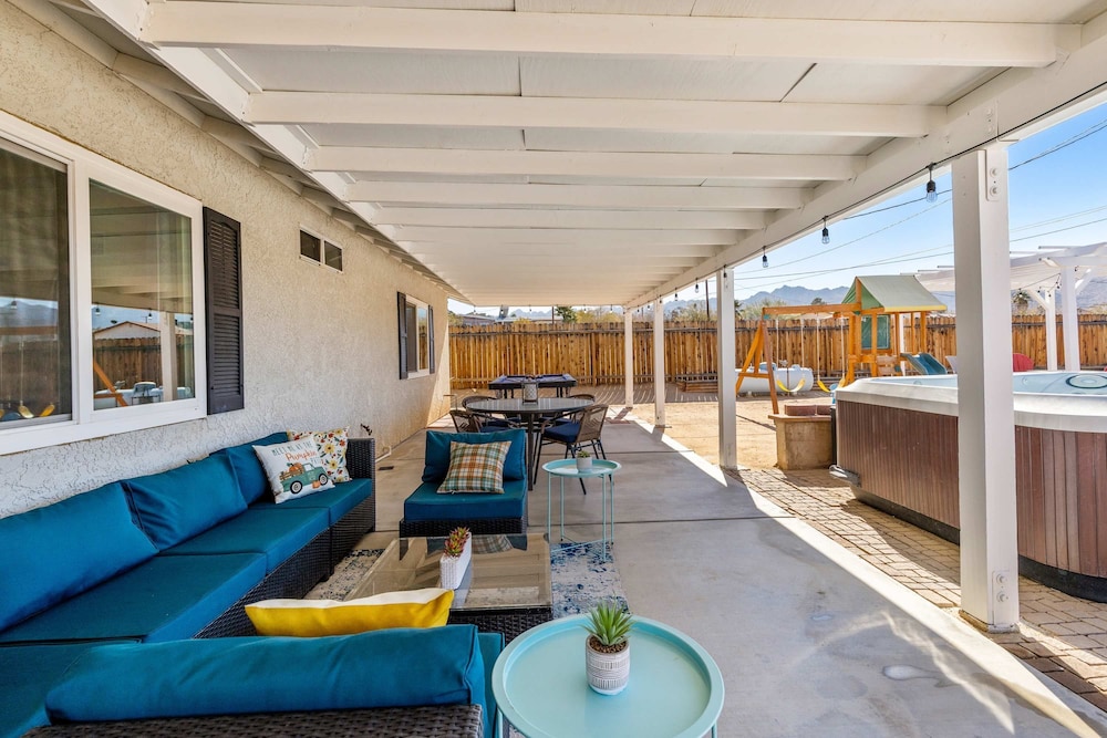 Desert Oasis Cozy Comfort Meets Outdoor Luxury