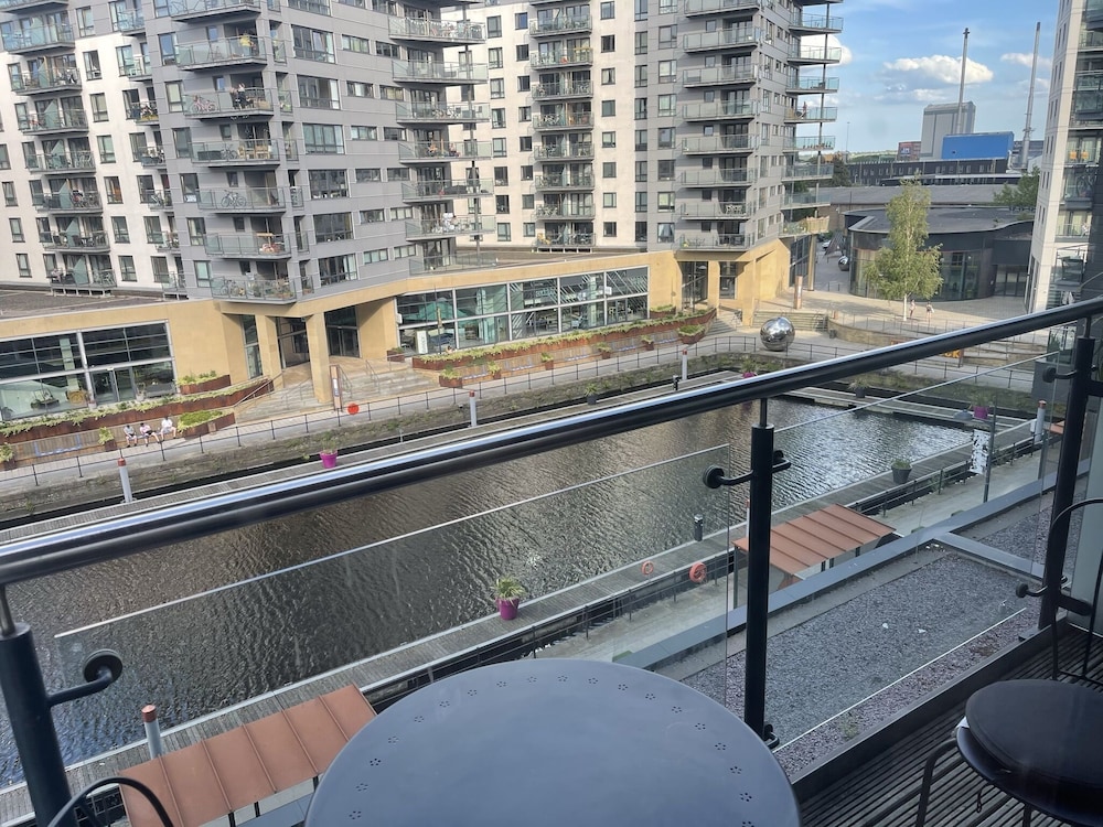 Deluxe City Apt, Beautiful River View,free Parking
