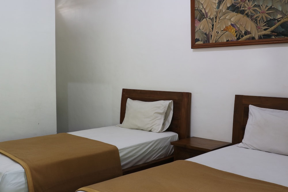 Adhya Guest House