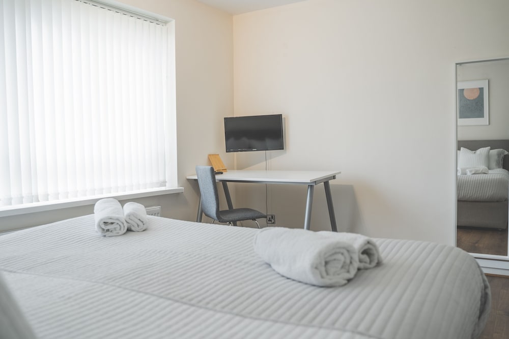The Whetstone - Modern 2B Apartment in Edgbaston! view 3