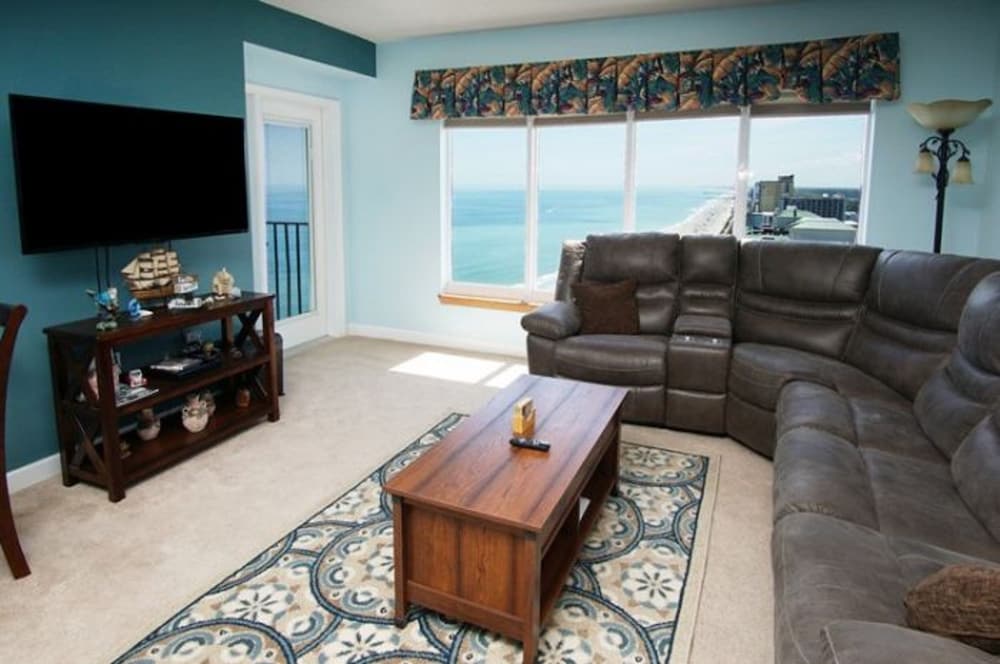 The Palace Resort by Elliott Beach Rentals
