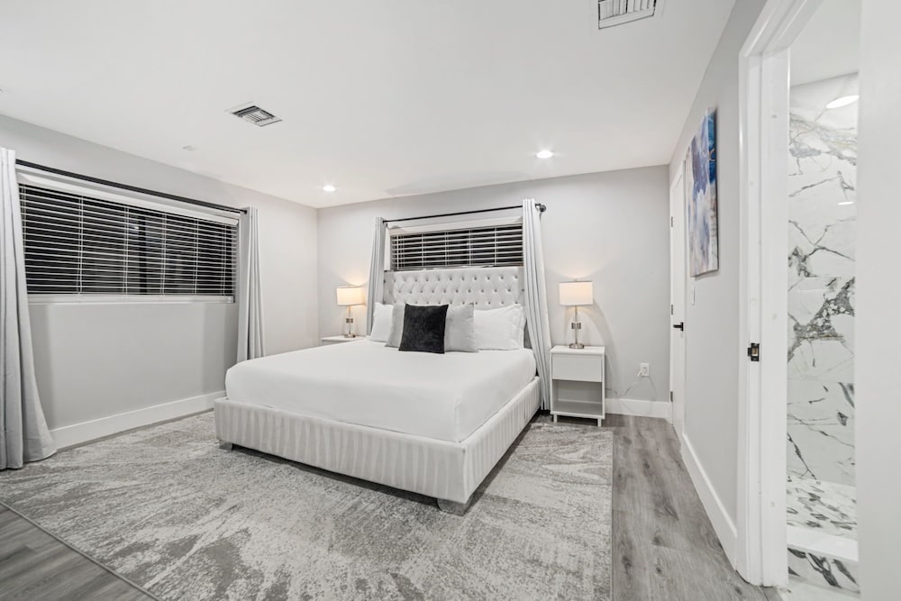 Spacious 6BR Beach Getaway w/ Heated Pool