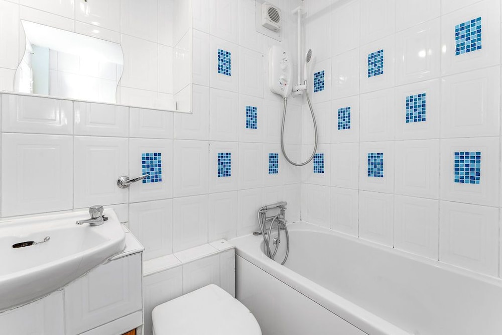 Tony Asga - Aisha.Sakina Apartments