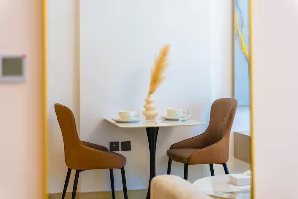 Elysee III by Pantheon Development