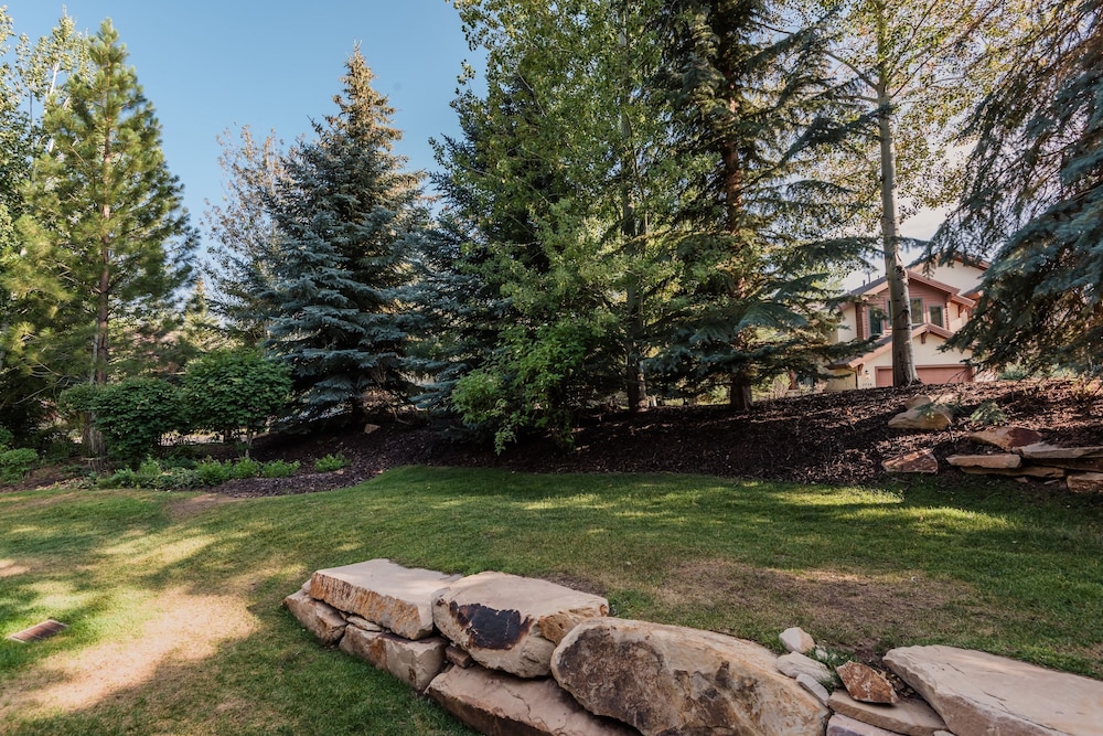 Conifer by Avantstay Secluded Cabin Amongst the Trees w Hot Tub
