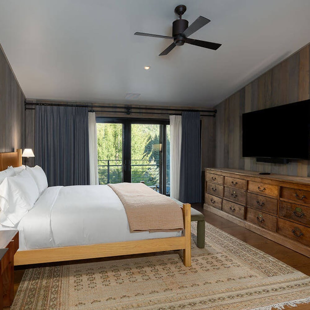 Ute Terrace by Rove Travel Lux Retreat w Pool view 5