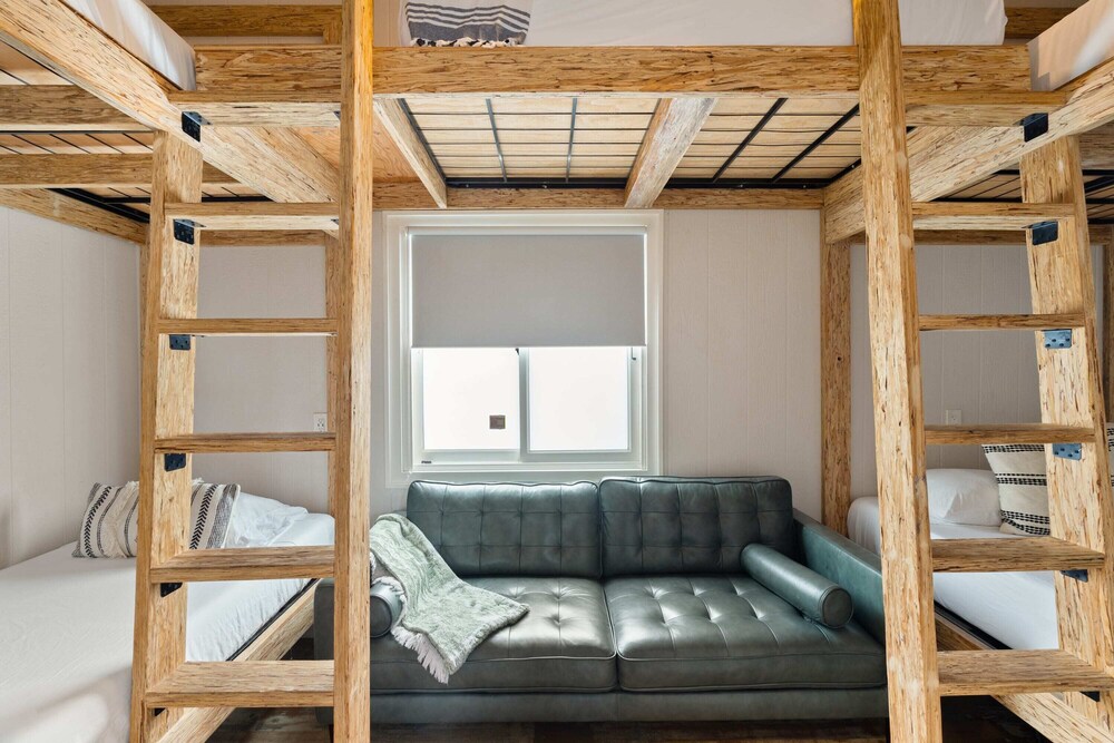 6BR Sanctuary