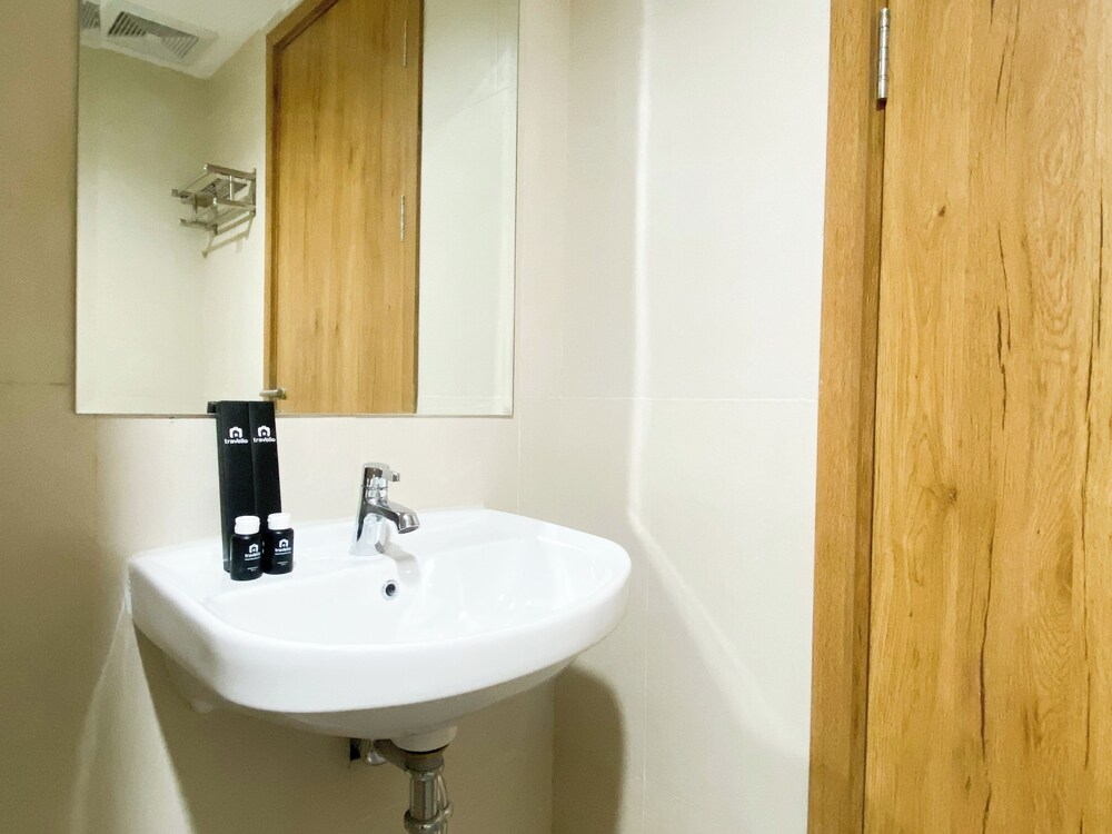 Simply Look Studio at LRT City Jatibening Apartment